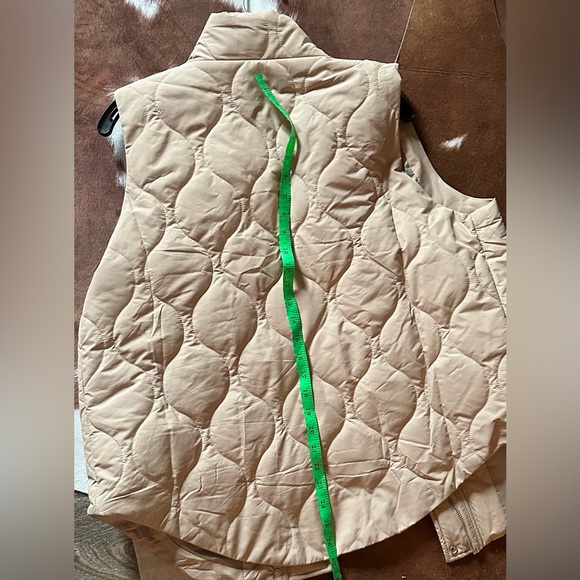 Tan Quilted Vest - Picture 10 of 11